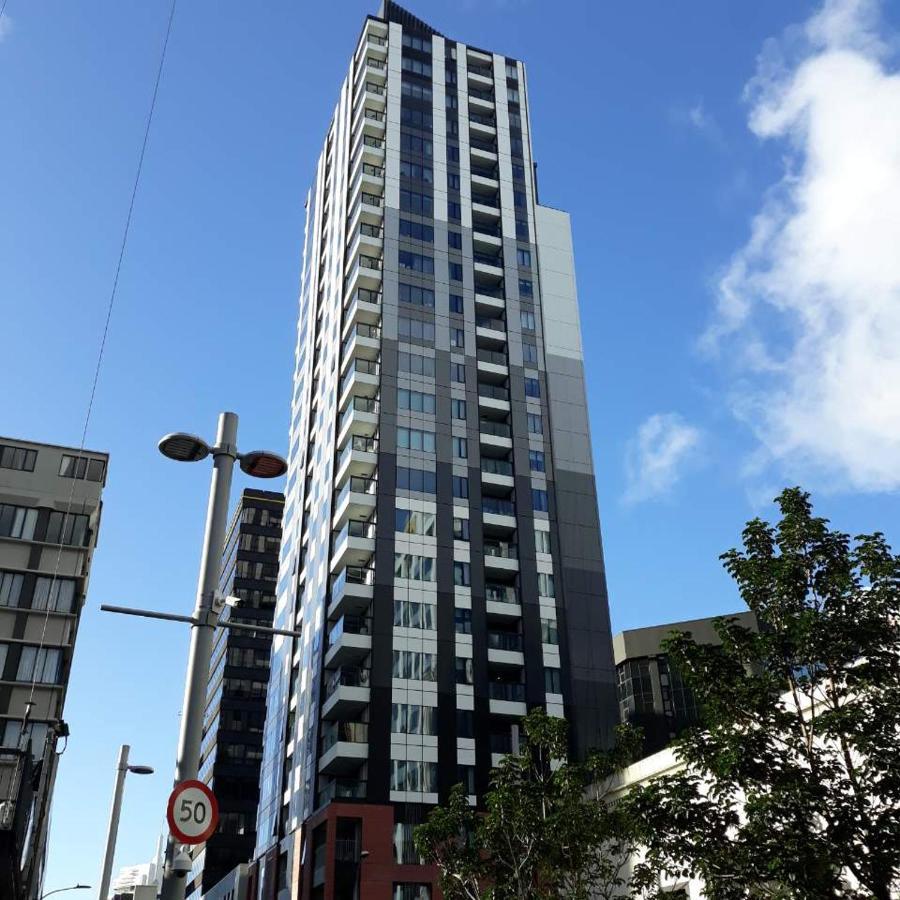 Central Location Of Auckland Central Exterior photo